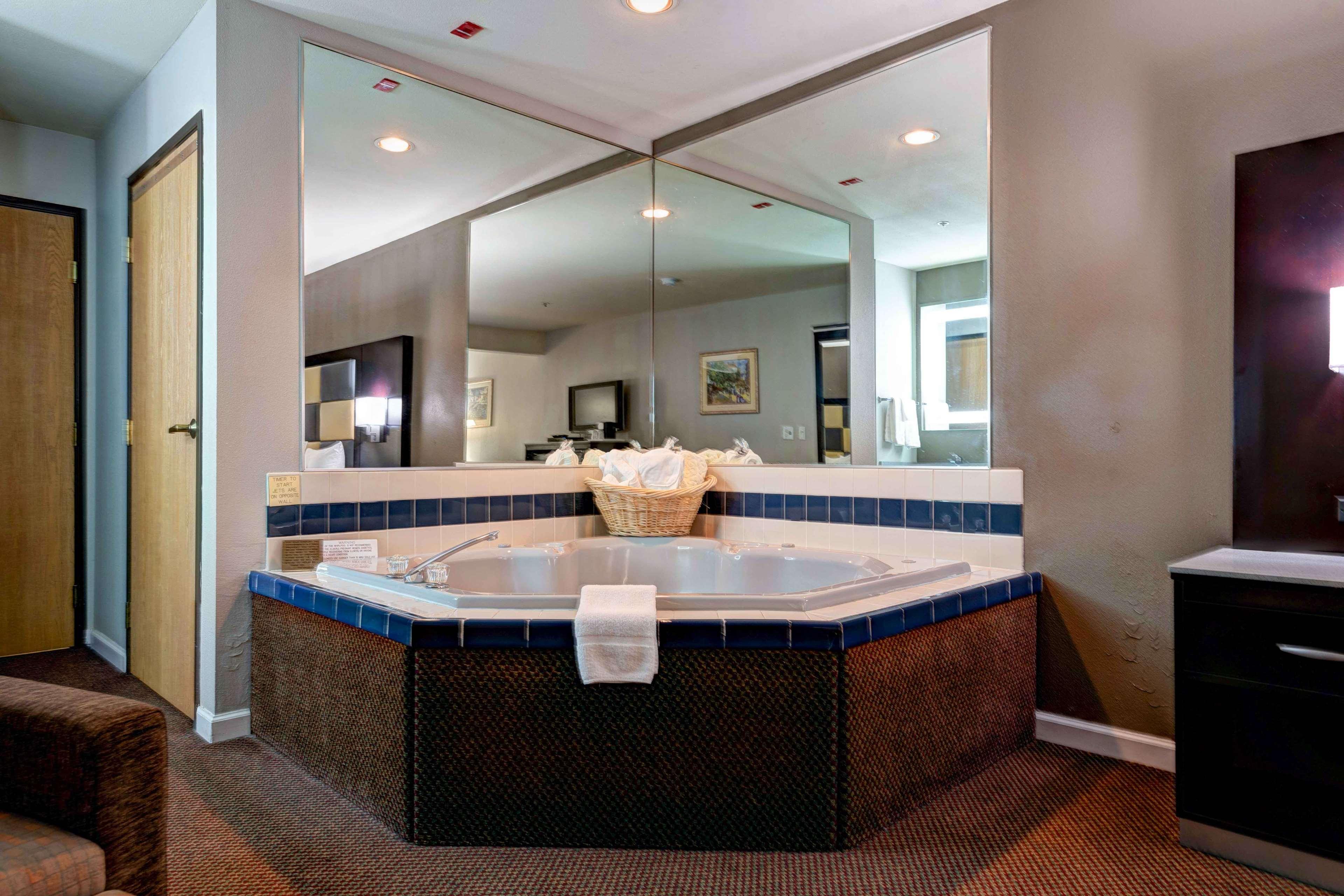 Surestay Plus Hotel By Best Western Redding Eksteriør billede