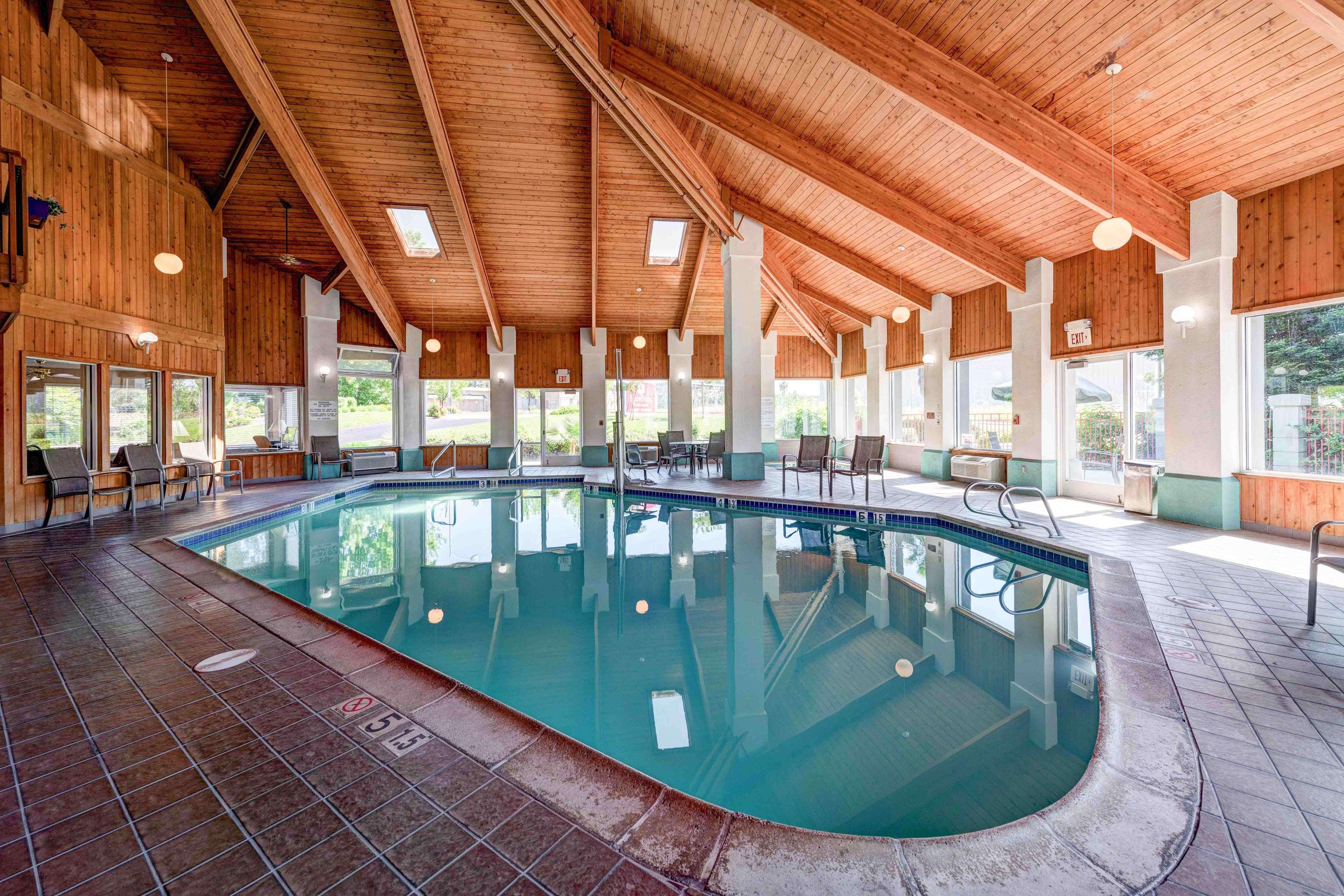 Surestay Plus Hotel By Best Western Redding Eksteriør billede