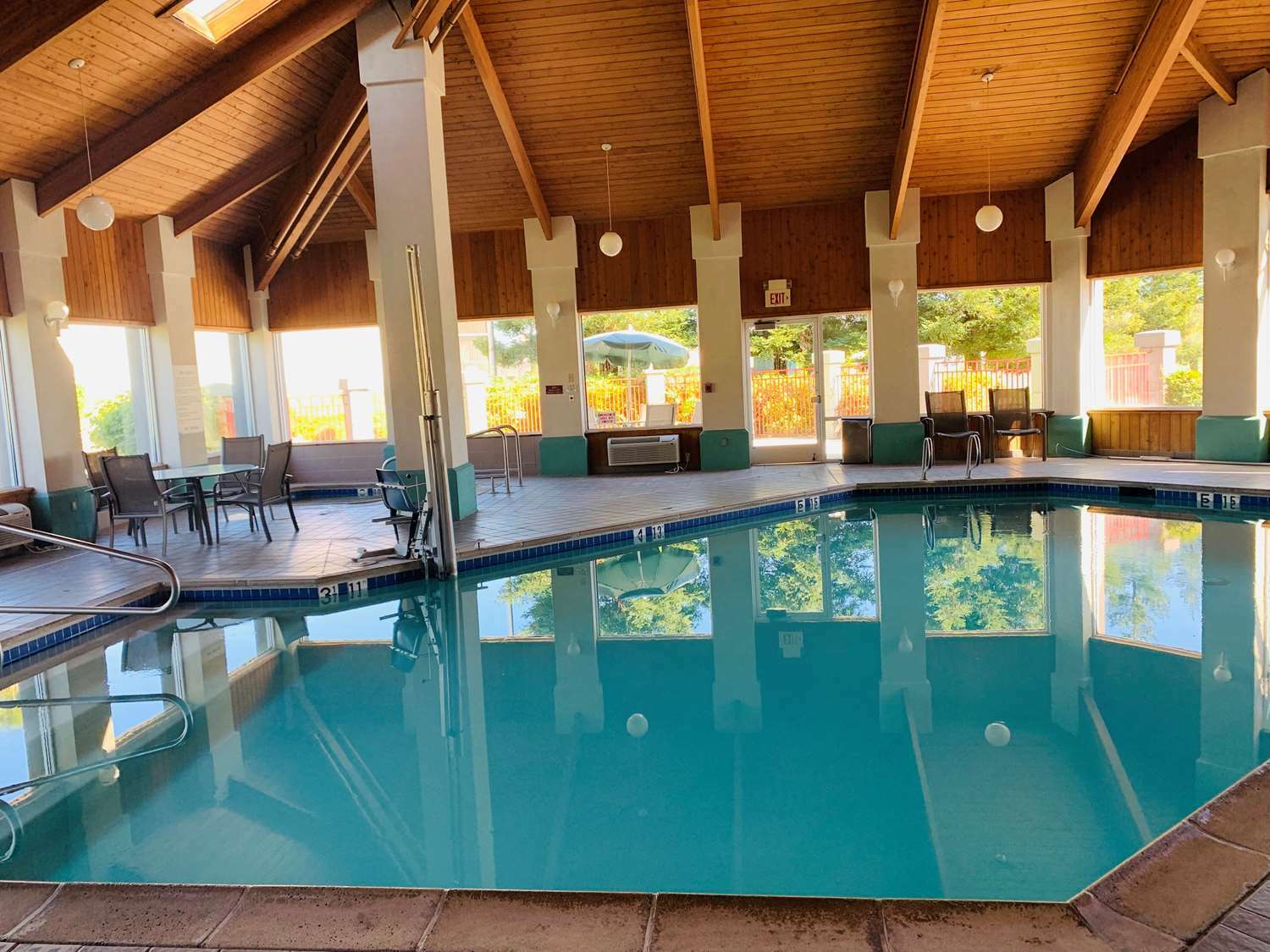 Surestay Plus Hotel By Best Western Redding Faciliteter billede